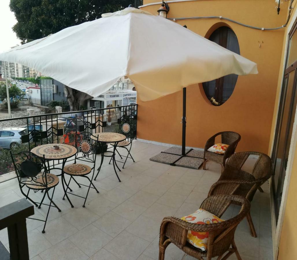 Casa Vacanze Liberty Ликата Экстерьер фото